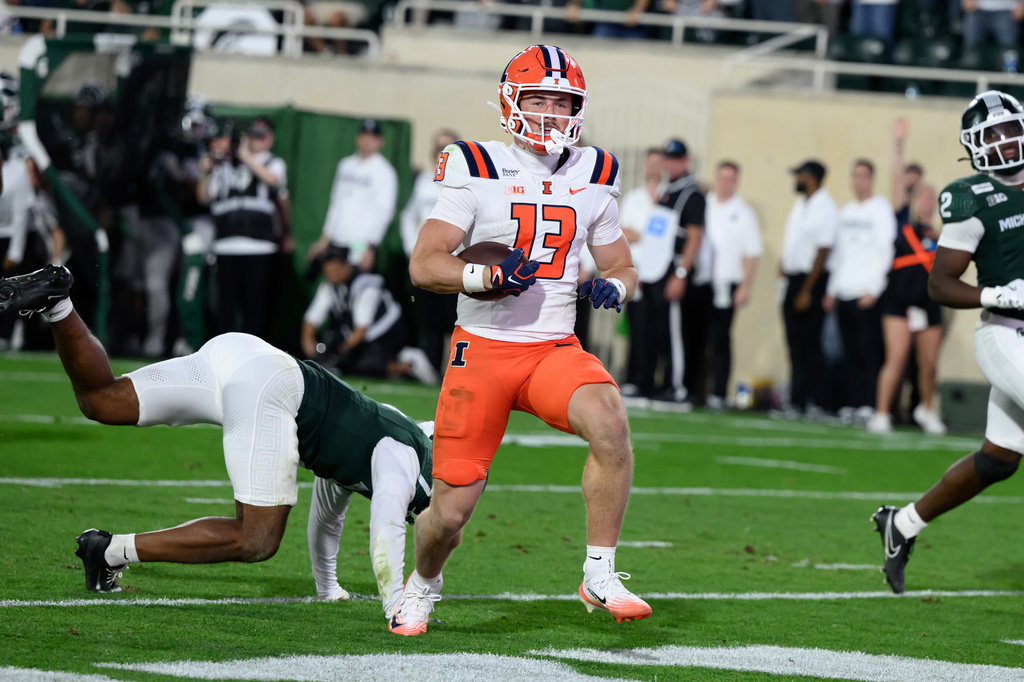 Illinois makes a stop on Michigan State's 2-point conversion attempt in OT, holds on for 38-37 win